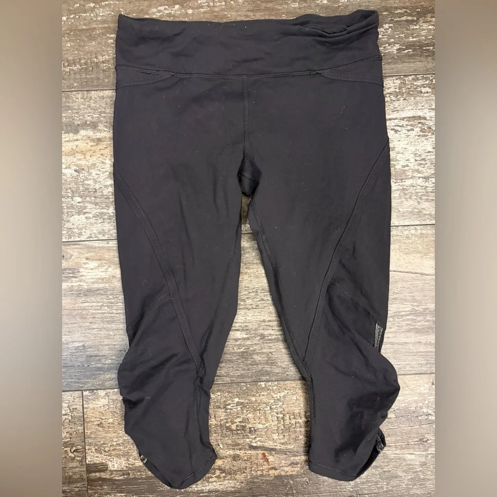 Lululemon capris sz 6